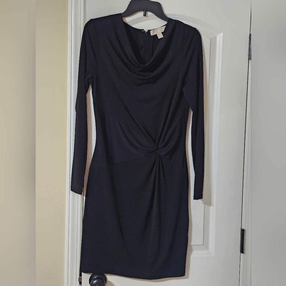 Michael Kors Elegant Black Long-Sleeve Dress - Picture 3 of 6